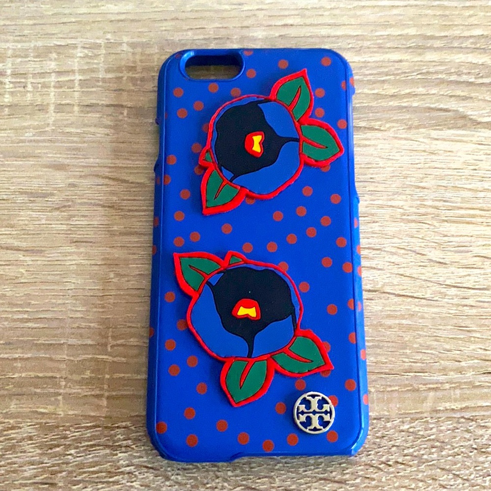Tory Burch Blue Floral iPhone 7/8 case!